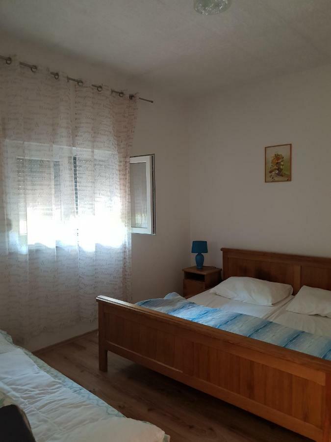 Apartman Nicolle Brzac Exterior photo