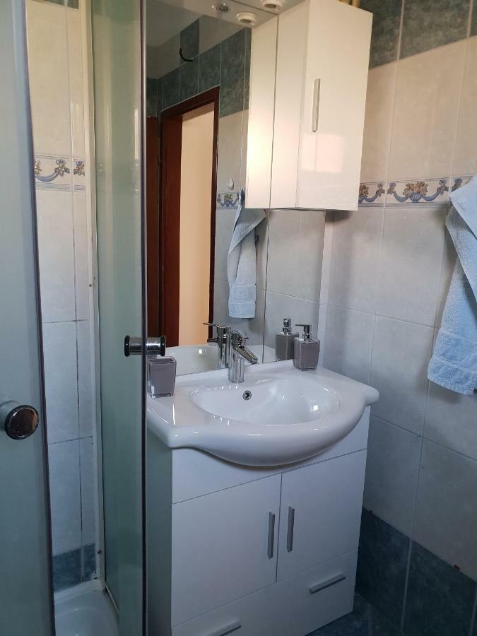Apartman Nicolle Brzac Exterior photo